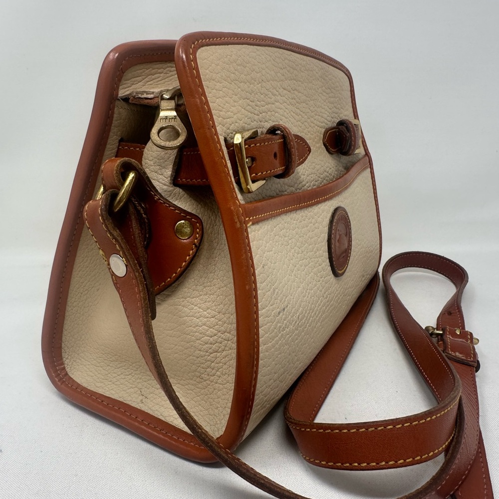 Vintage Dooney & Bourke Cream and Brown Pebbled Leather Crossbody - Picture 4 of 7
